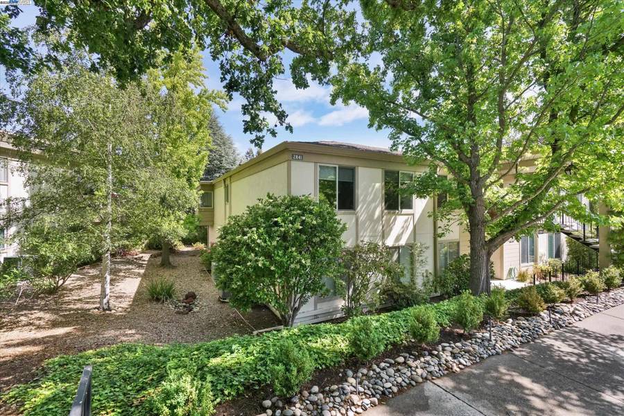 2841 Ptarmigan Dr #1, Walnut Creek, CA 94595