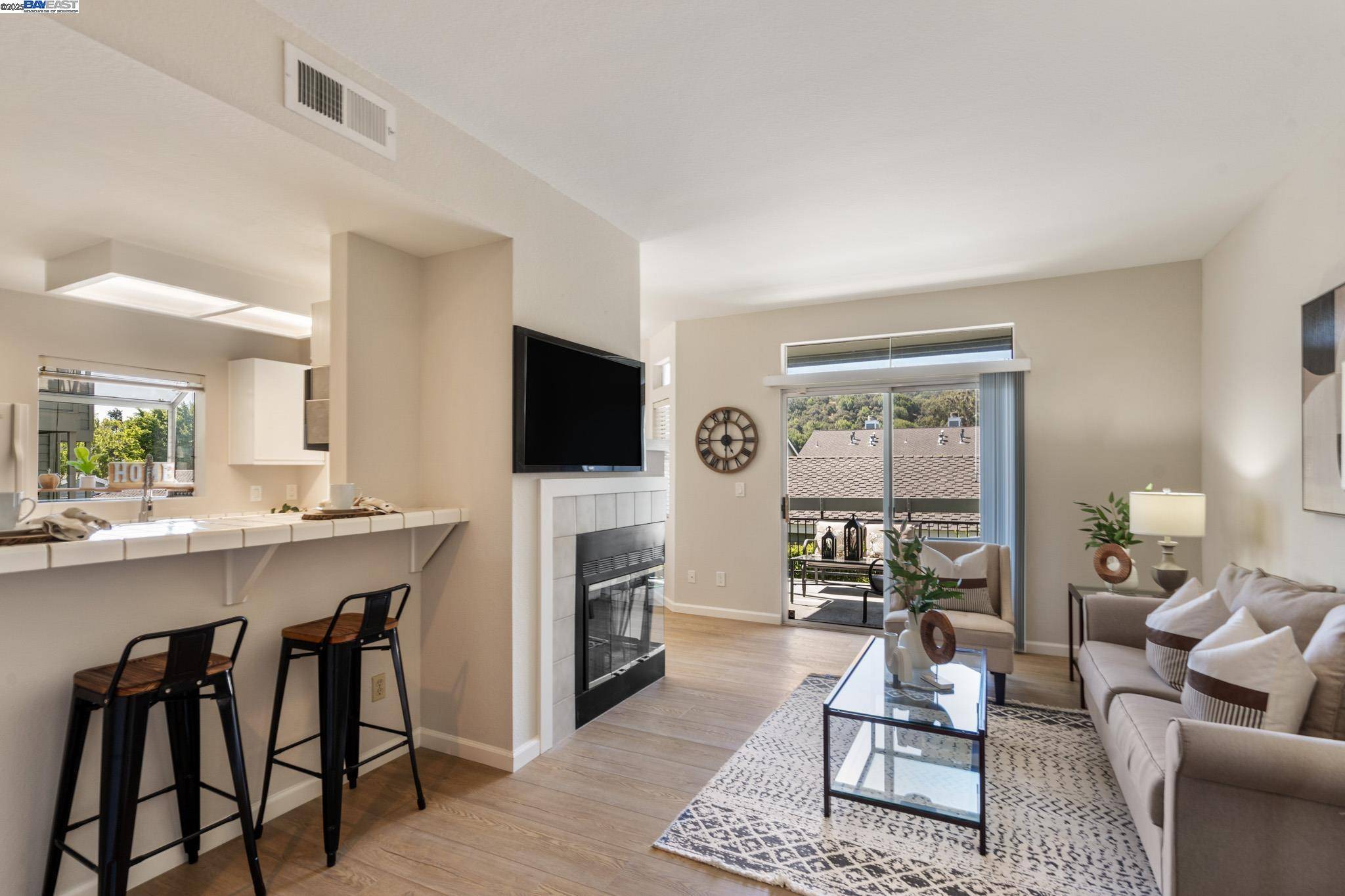 Pleasanton, CA 94588,8165 Mountain View Dr #C