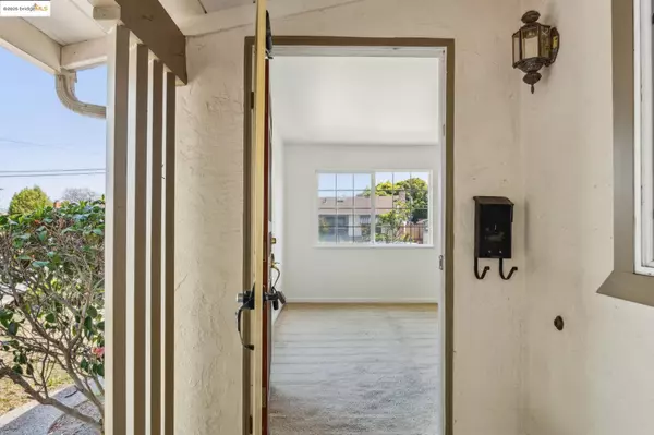 San Leandro, CA 94579,1608 Lanier Ave
