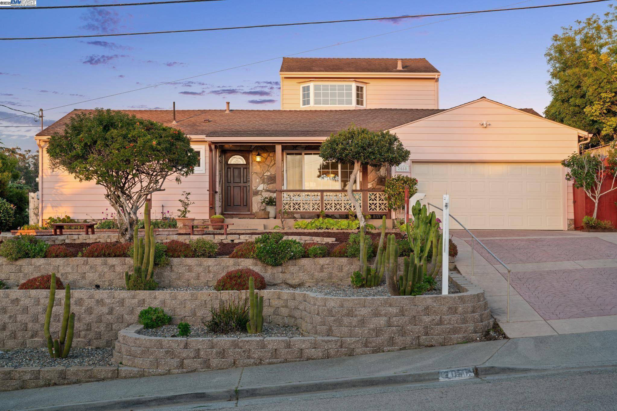 2080 Mendocino St, Seaside, CA 93955