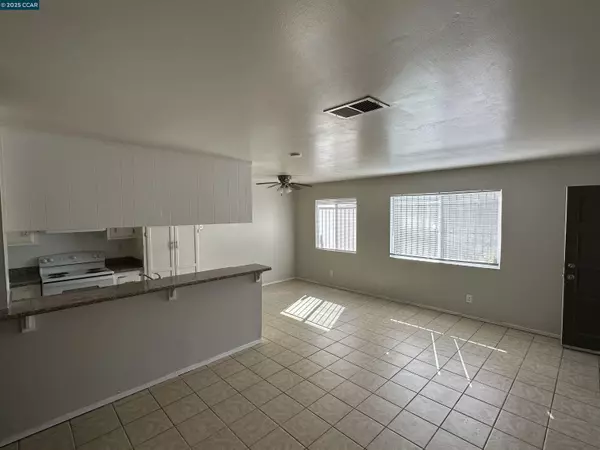 Antioch, CA 94509,2113 Lemontree Way #3