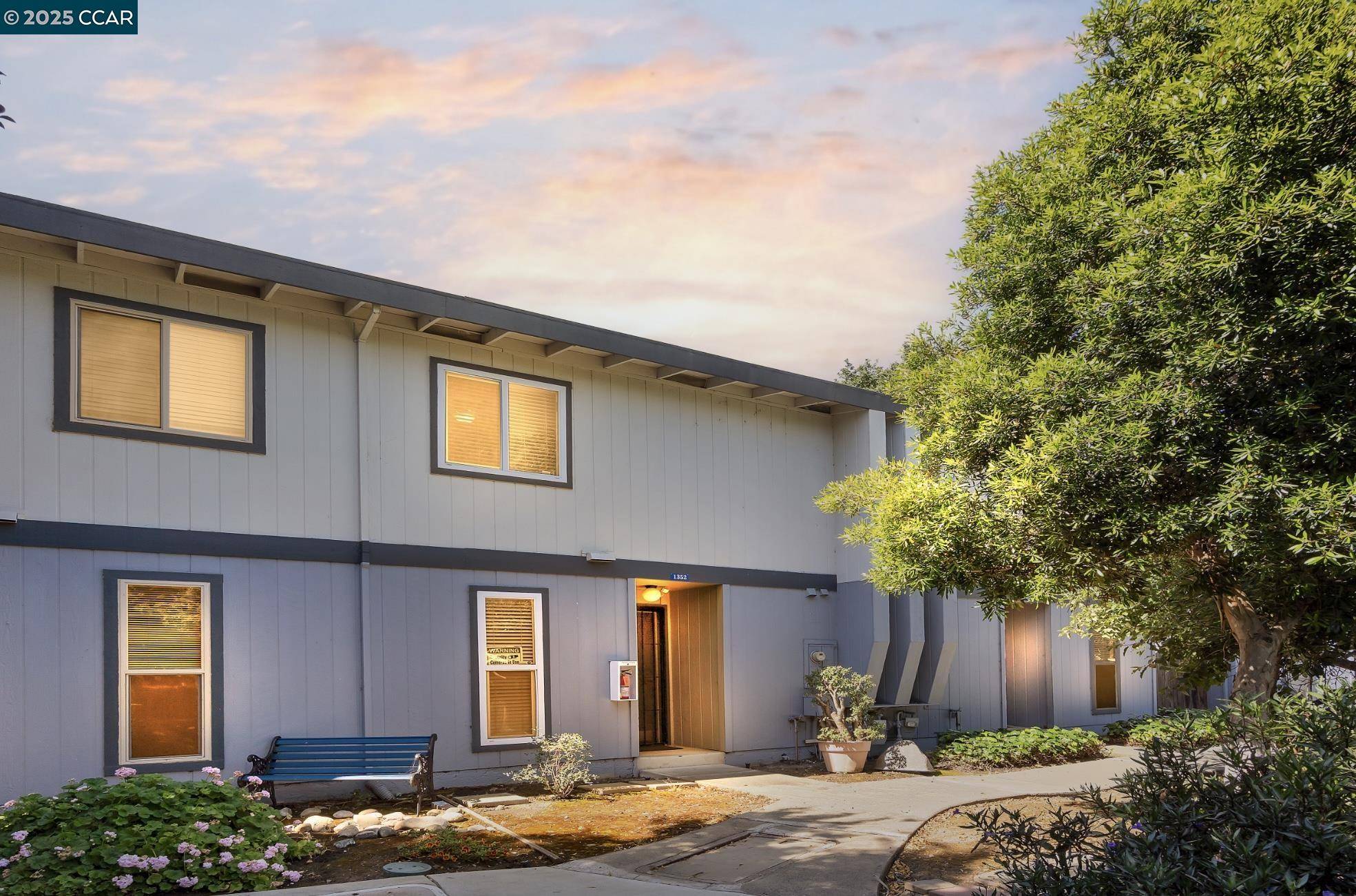 1352 Tree Garden Pl, Concord, CA 94518