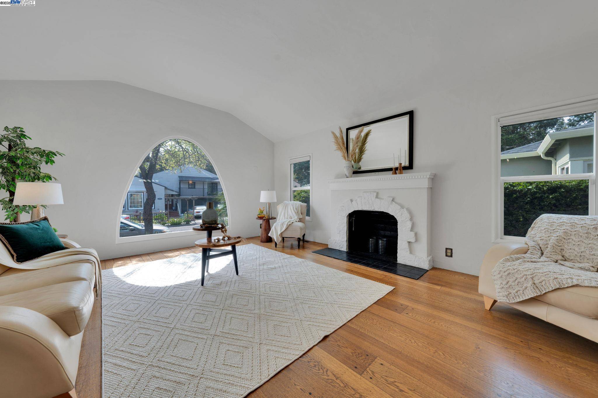 Oakland, CA 94601,3016 Hyde St