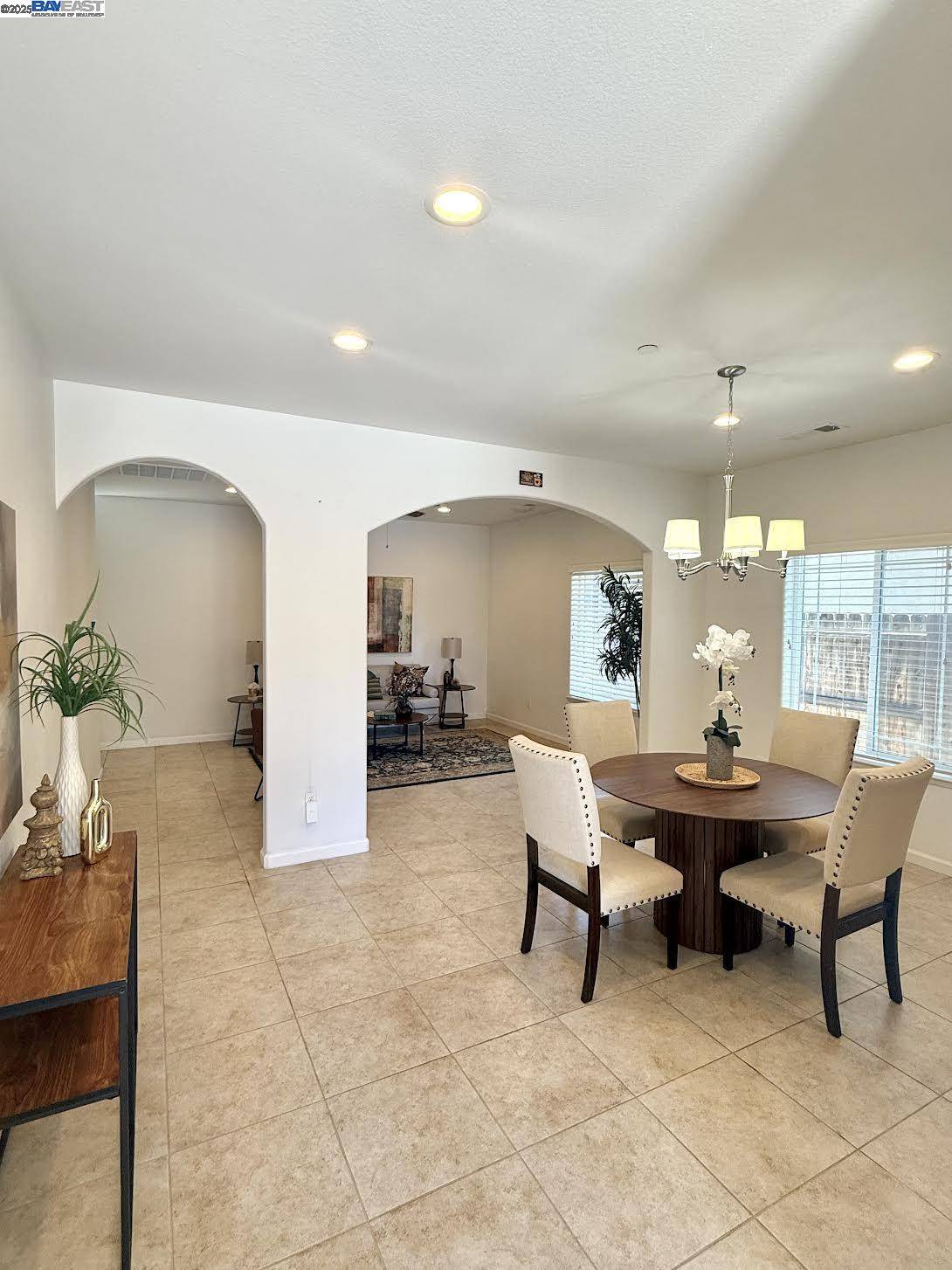Los Banos, CA 93635,1602 Woodbrush Ave