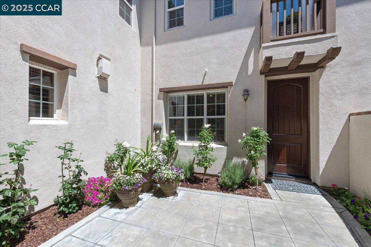 San Ramon, CA 94582,7840 Stoneleaf Drive