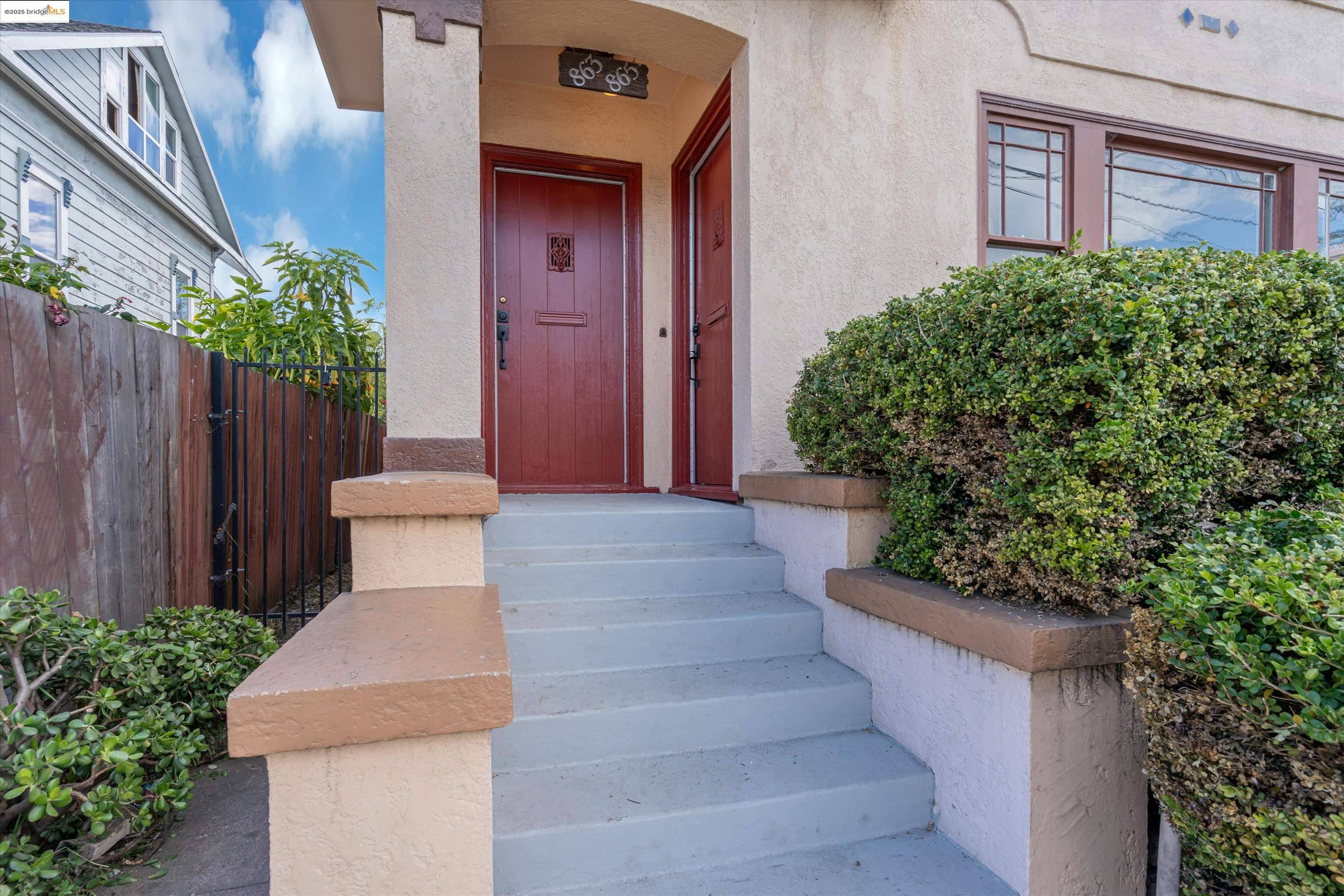 Oakland, CA 94608,863 40th St.