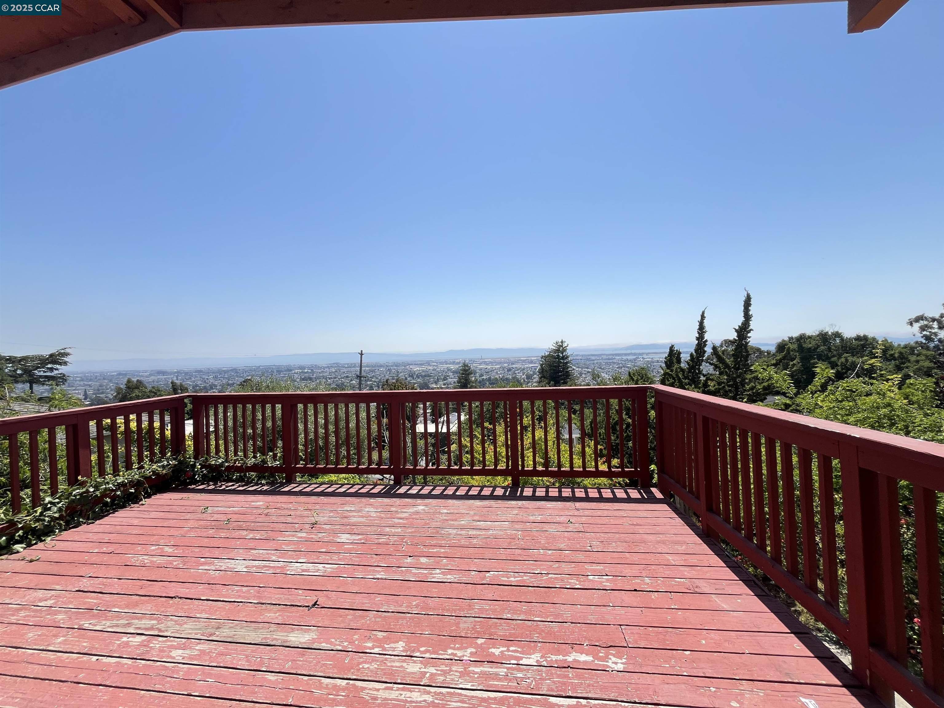 Oakland, CA 94605,7618 Sunkist Dr