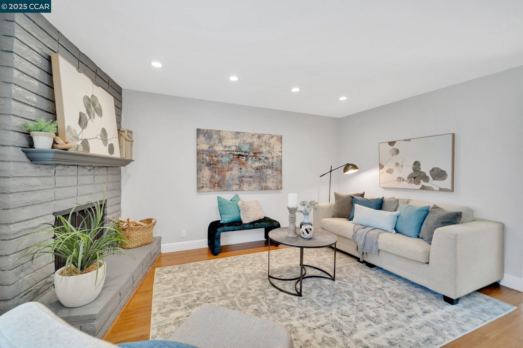62 Miramonte Dr,  Moraga,  CA 94556
