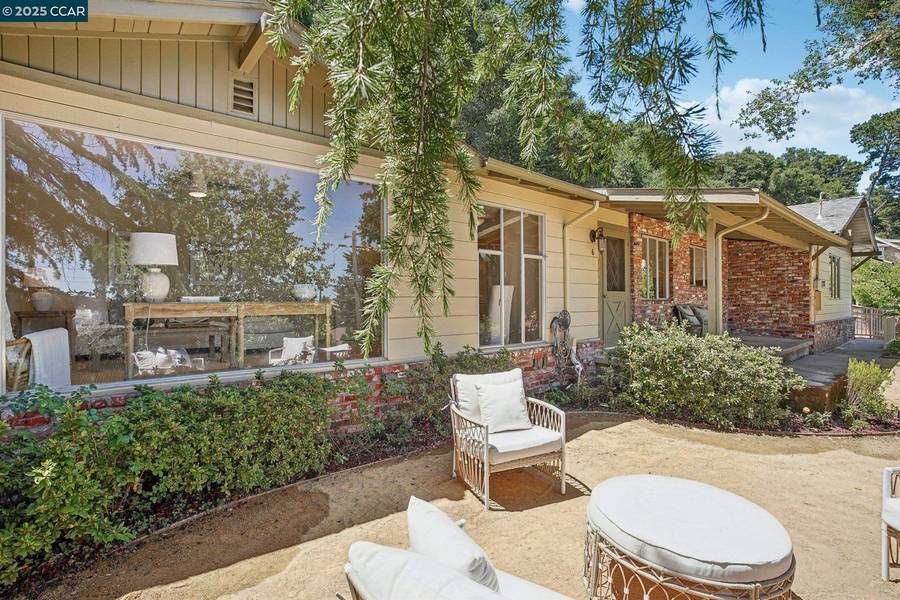 6 Lucille Way, Orinda, CA 94563