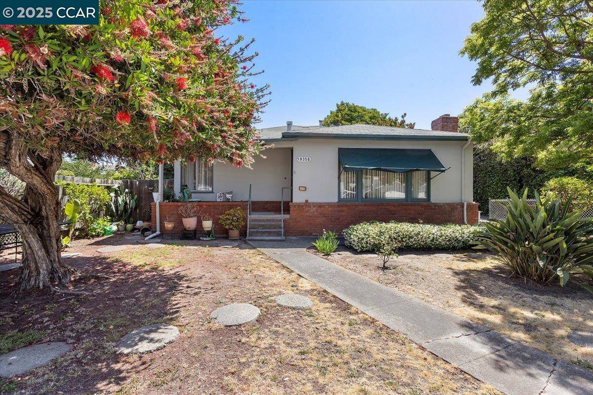 Castro Valley, CA 94546,19358 Lake Chabot Rd