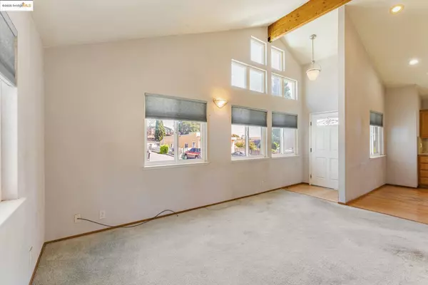 San Leandro, CA 94578,2116 LUNA AVENUE