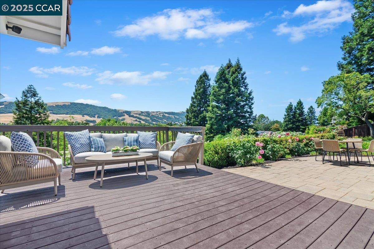 Danville, CA 94526,1220 Robyn Dr