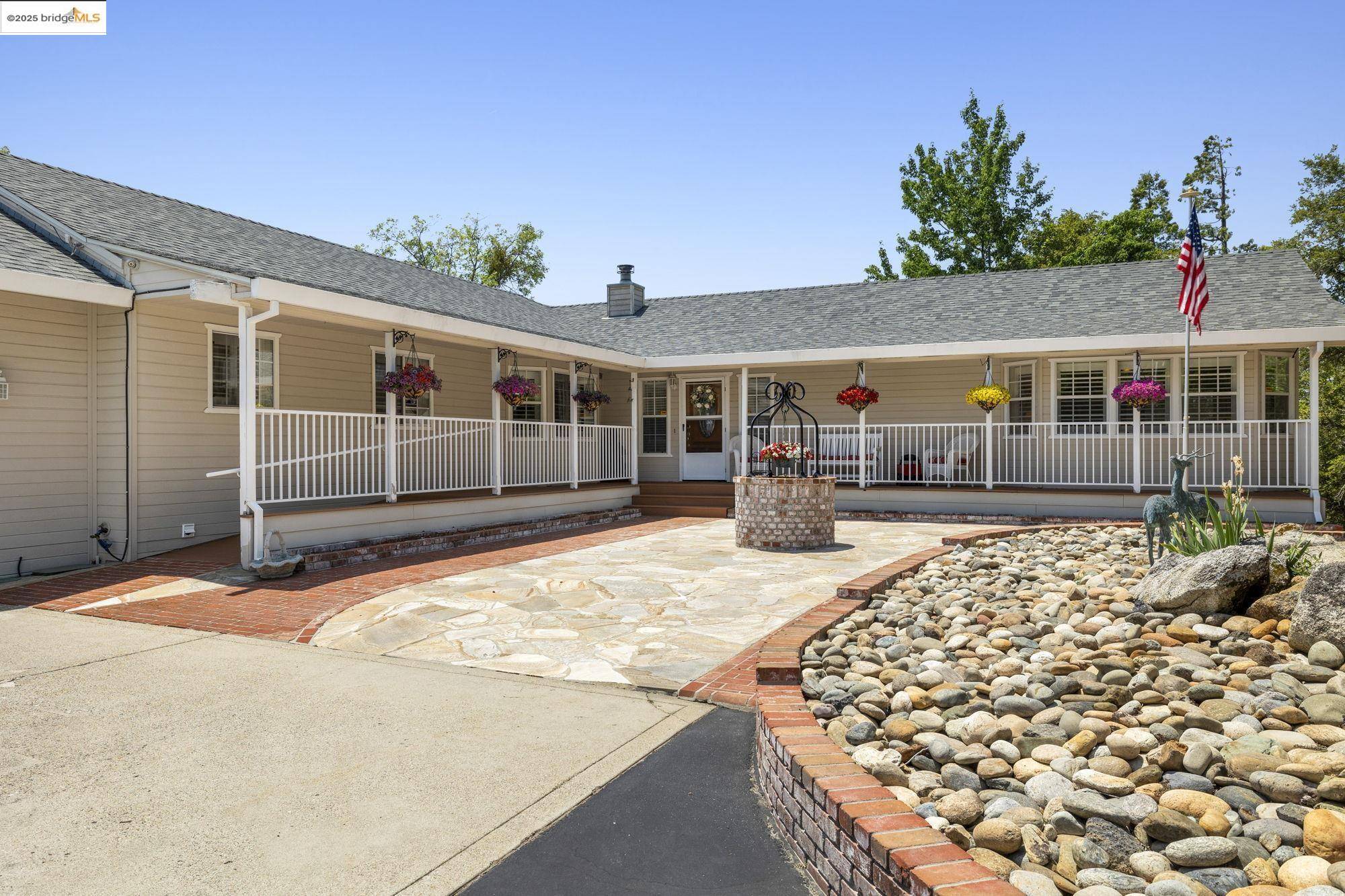 Twain Harte, CA 95383,23361 Pinewood