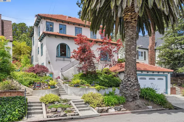 6447 Chabot Rd, Oakland, CA 94618