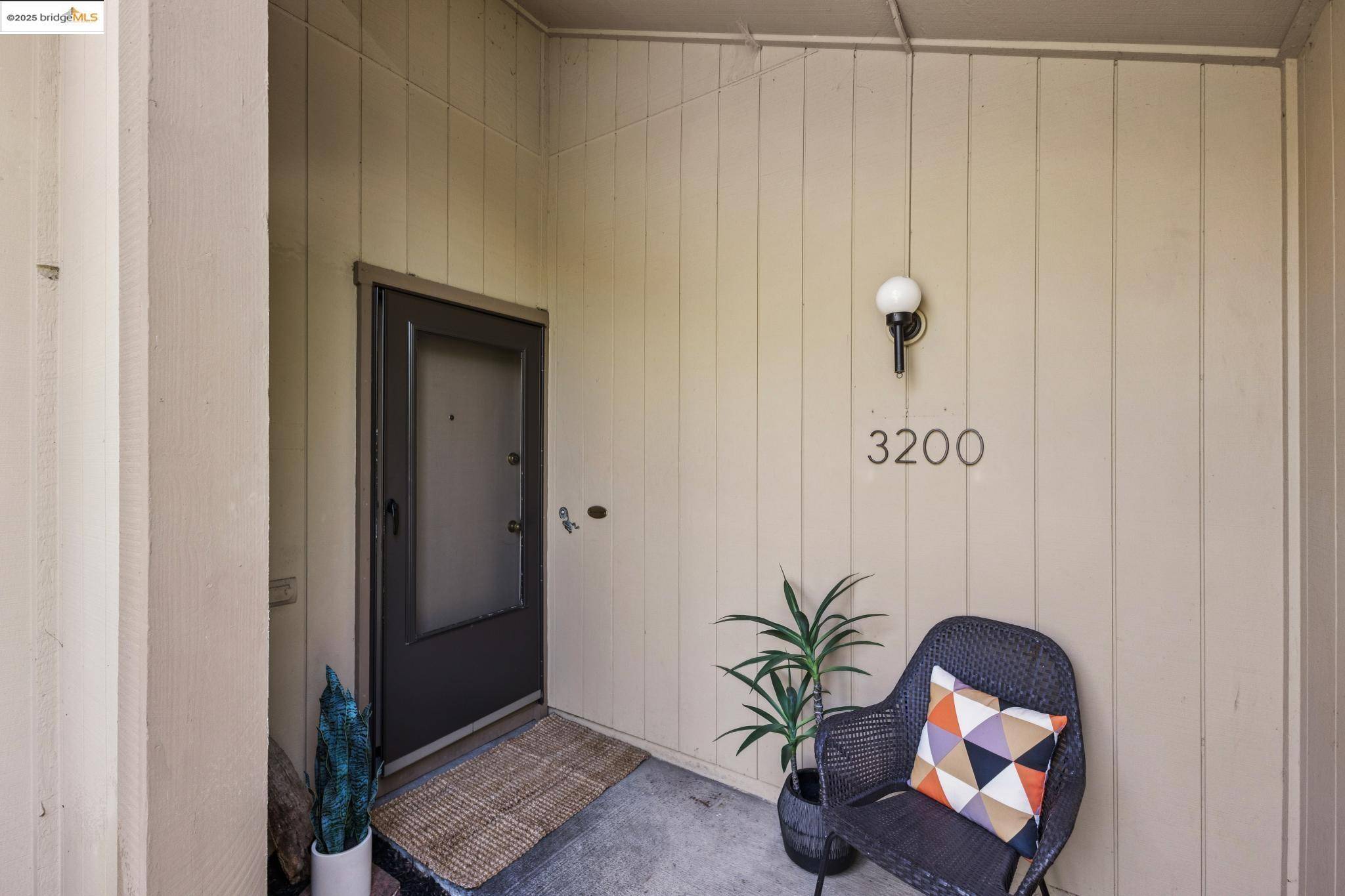 Alameda, CA 94502,3200 Fir Ave
