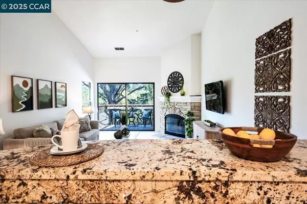Walnut Creek, CA 94595,1733 S Villa Way