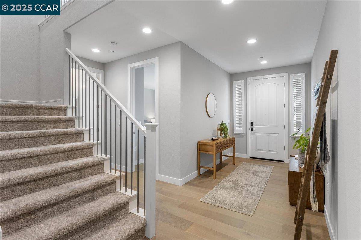 Castro Valley, CA 94546,17691 Whisper Ln