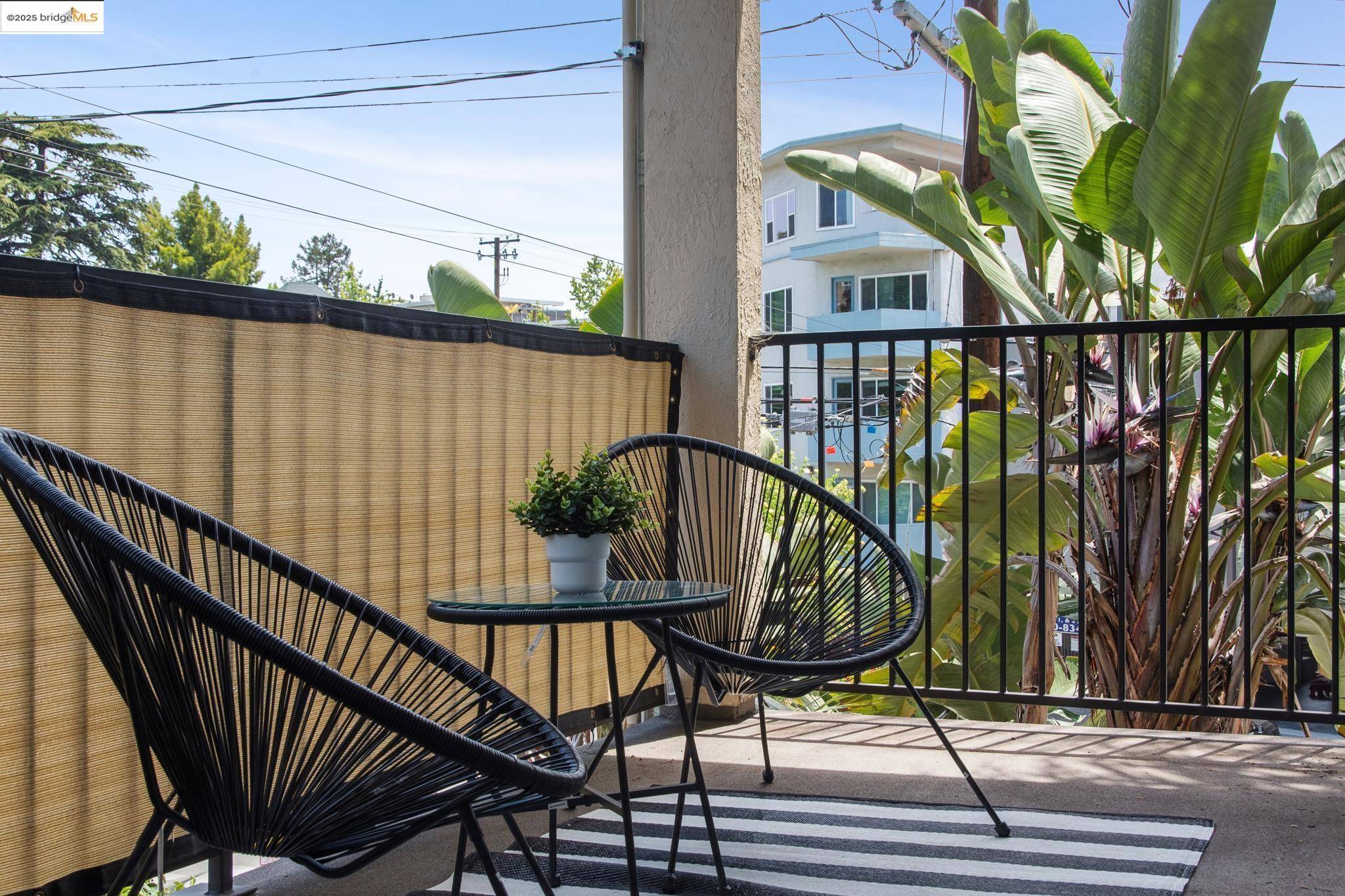 Oakland, CA 94610,85 Vernon St #216