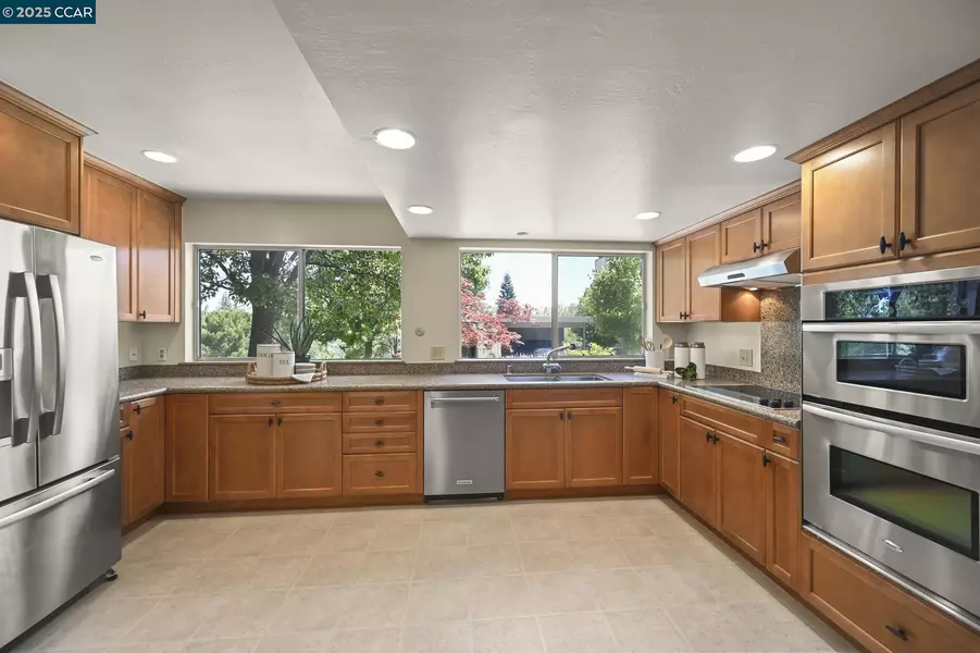 1801 Ptarmigan Dr. #1A, Walnut Creek, CA 94595