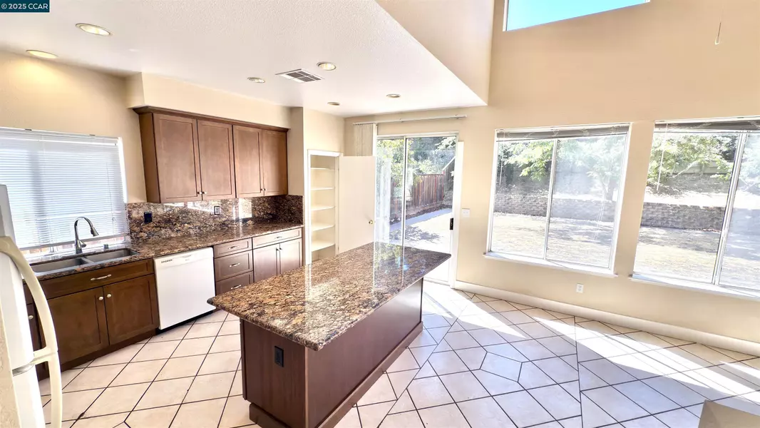 1135 Ranch Point Way, Antioch, CA 94531