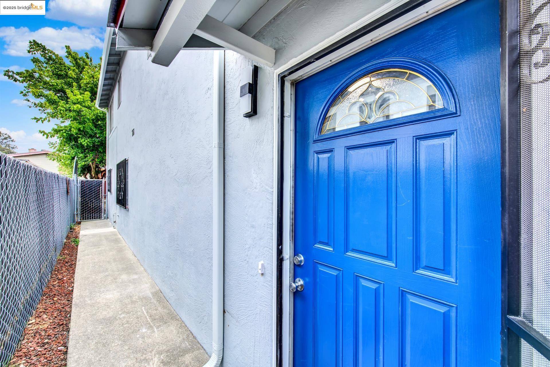 Oakland, CA 94605,2524 Parker Ave