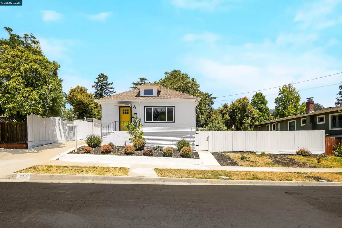 Oakland, CA 94602,2718 Carmel St
