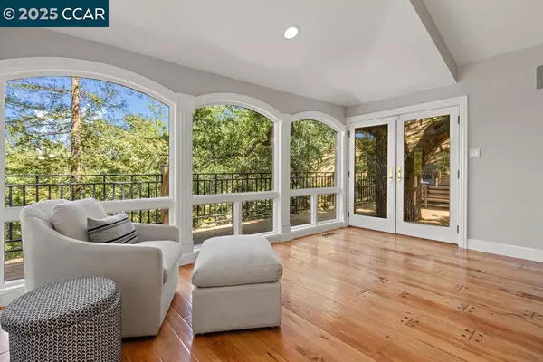 3949 Canyon Rd, Lafayette, CA 94549