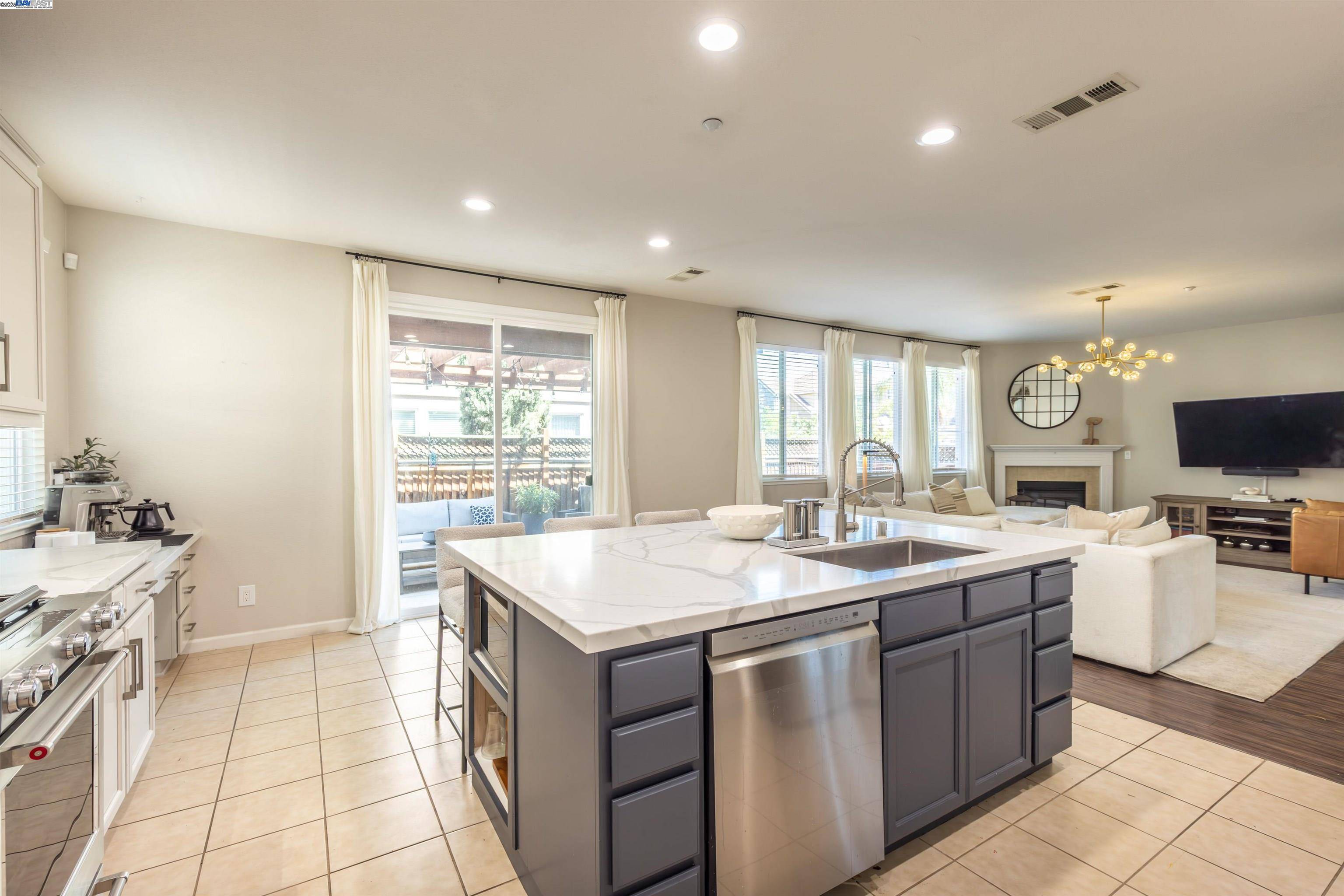 2457 Mojave Dr, Brentwood, CA 94513