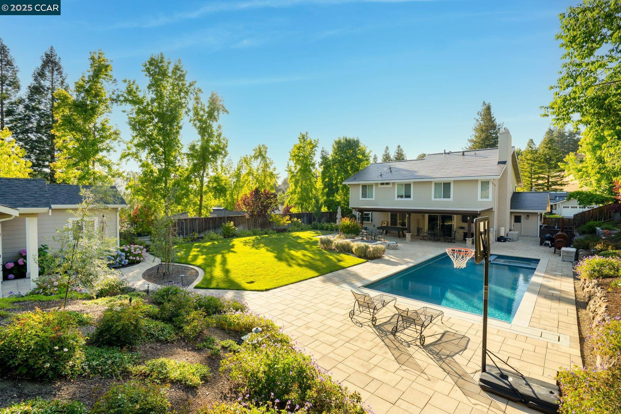 1227 Dutch Mill Dr, Danville, CA 94526