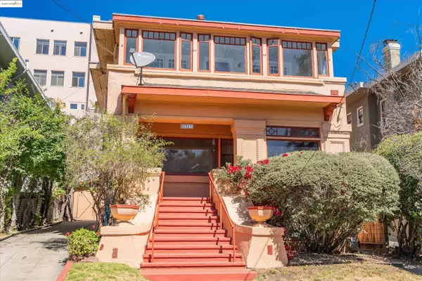 Oakland, CA 94610,3531 Lakeshore Ave