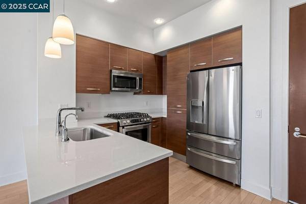 555 Ygnacio Valley Rd #410, Walnut Creek, CA 94596