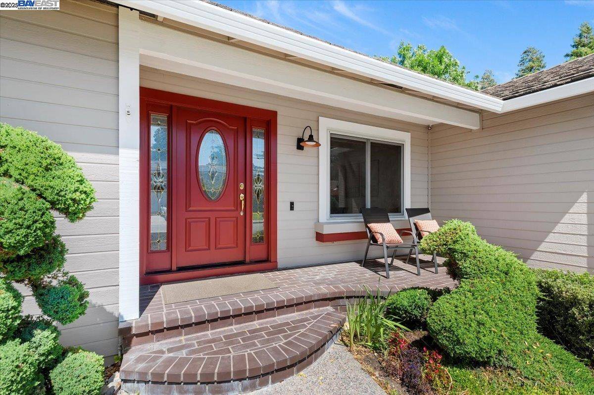 Pleasanton, CA 94588,3284 Omega Cir