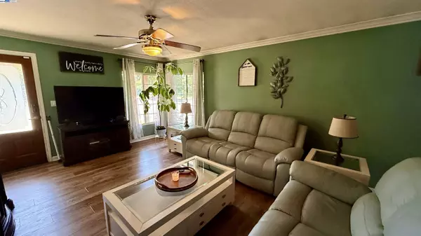 Stockton, CA 95204,95 W Downs St