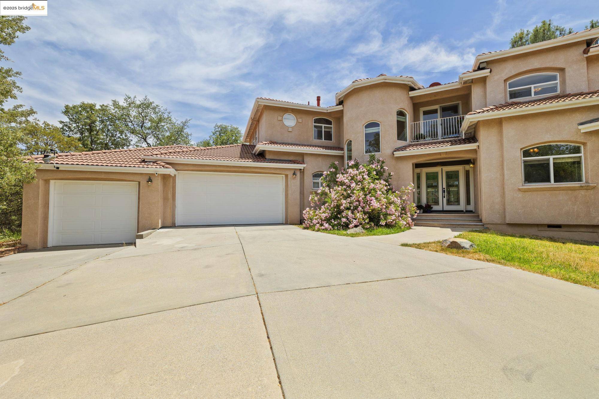 Sonora, CA 95370,14542 Lake Vista Dr