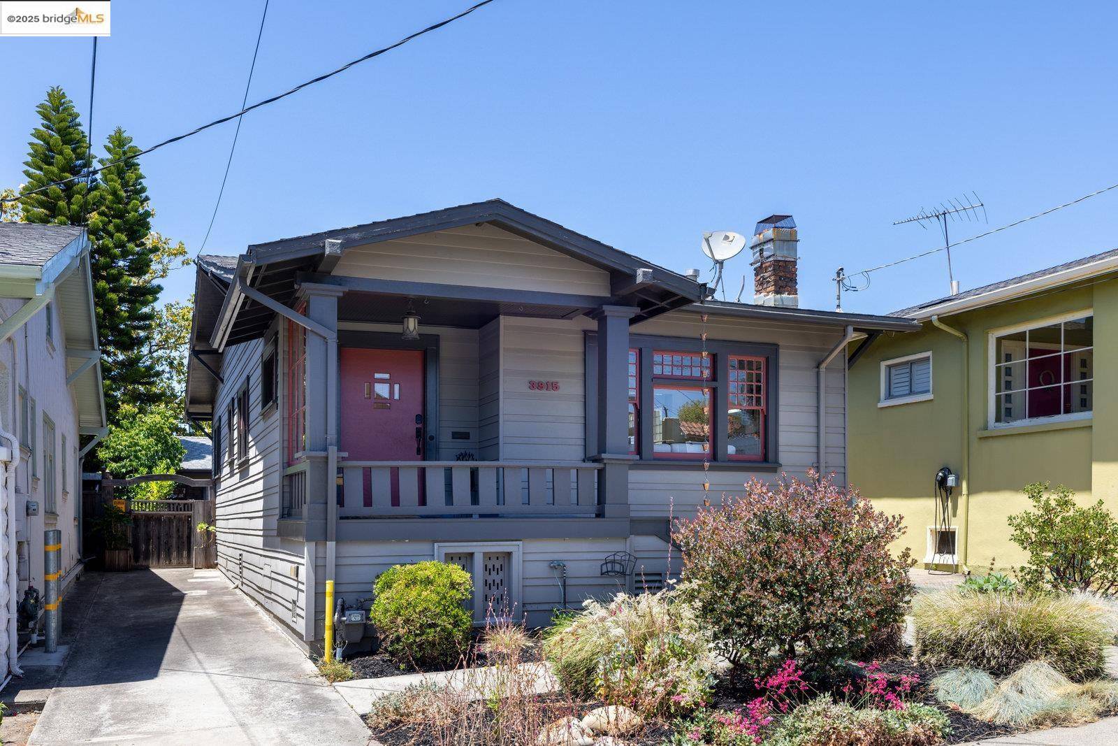 3915 Glen Park Rd, Oakland, CA 94602