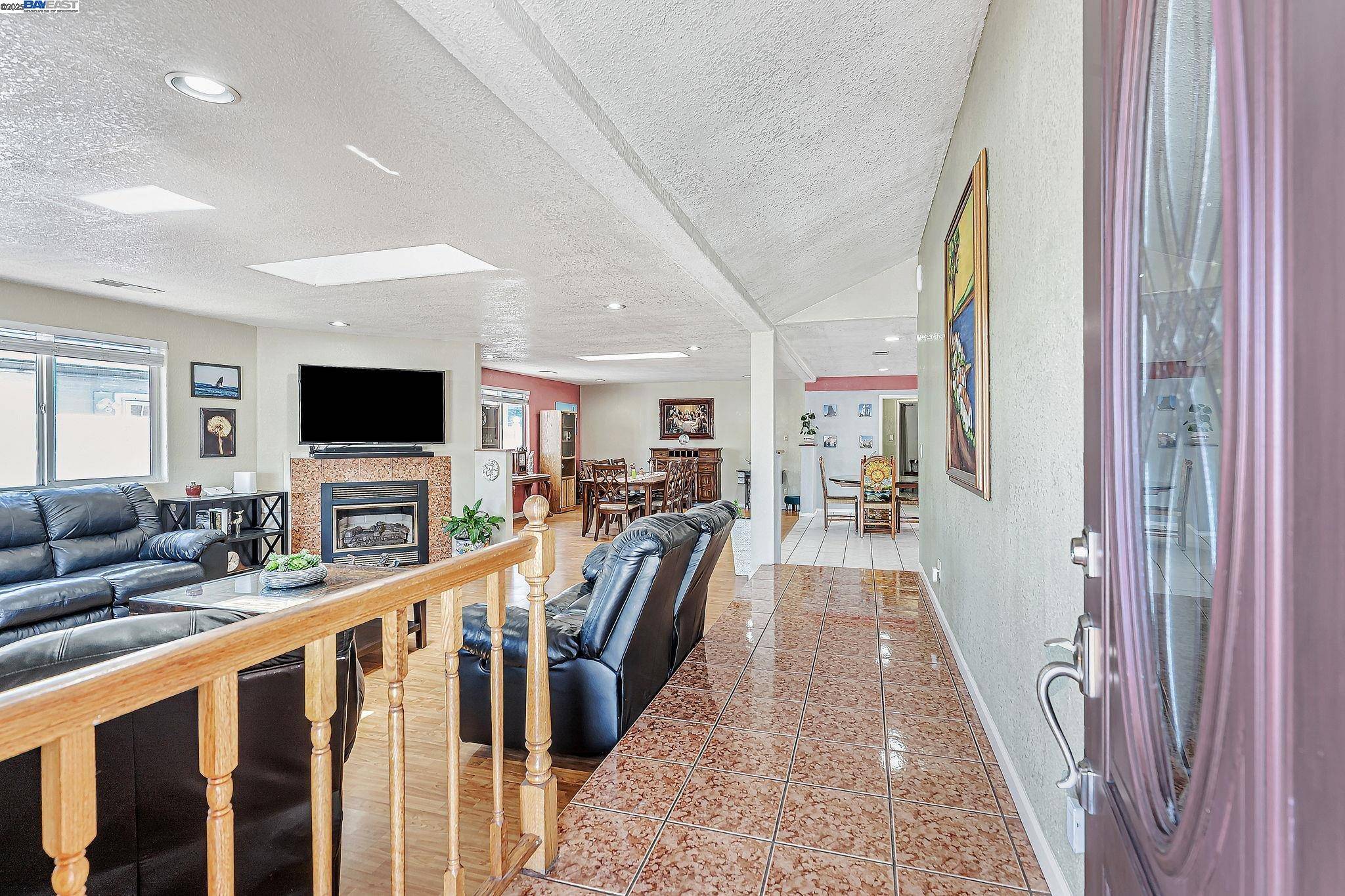 San Leandro, CA 94579,942 Purdue St