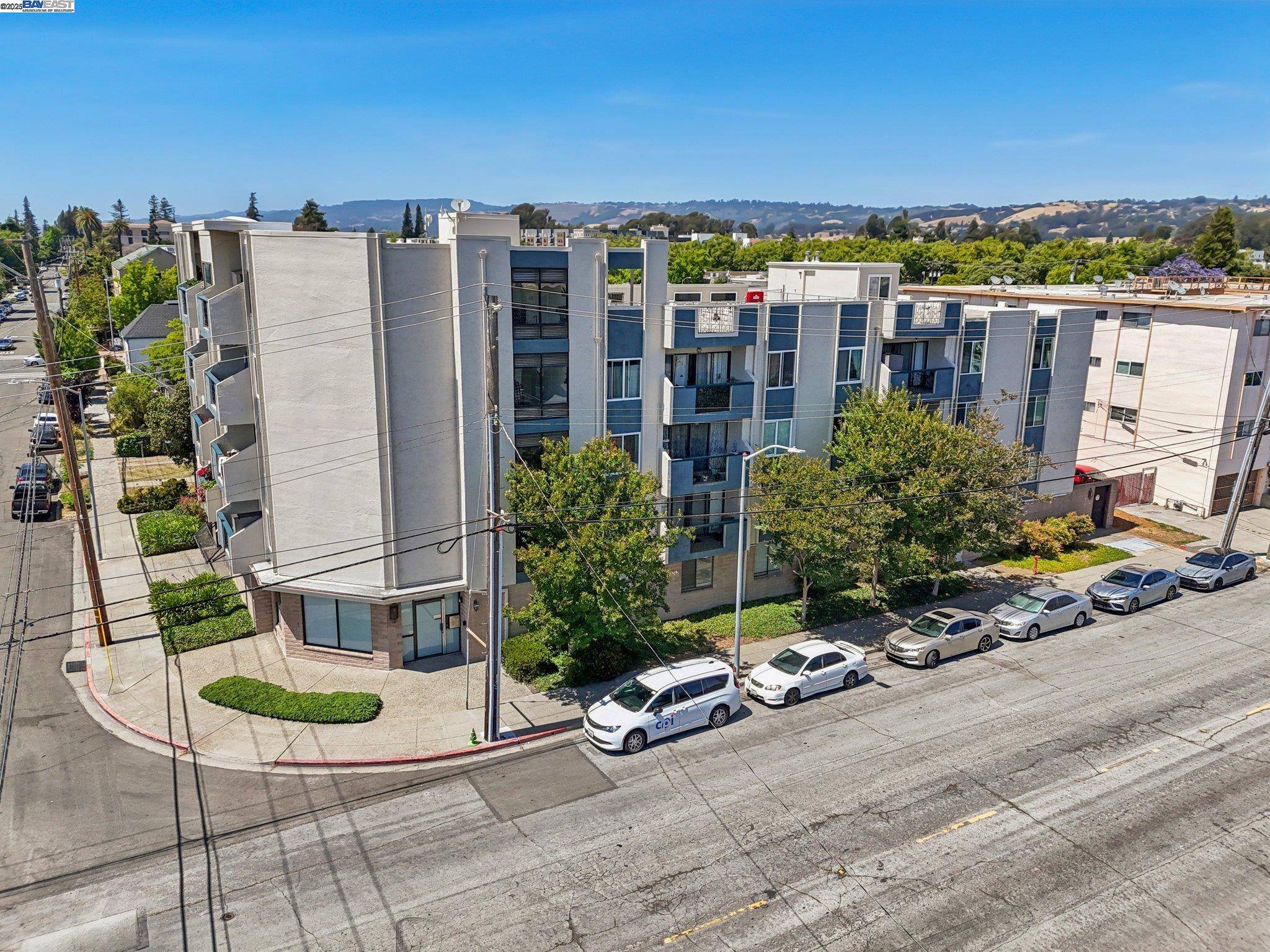 398 Parrott St #302, San Leandro, CA 94577