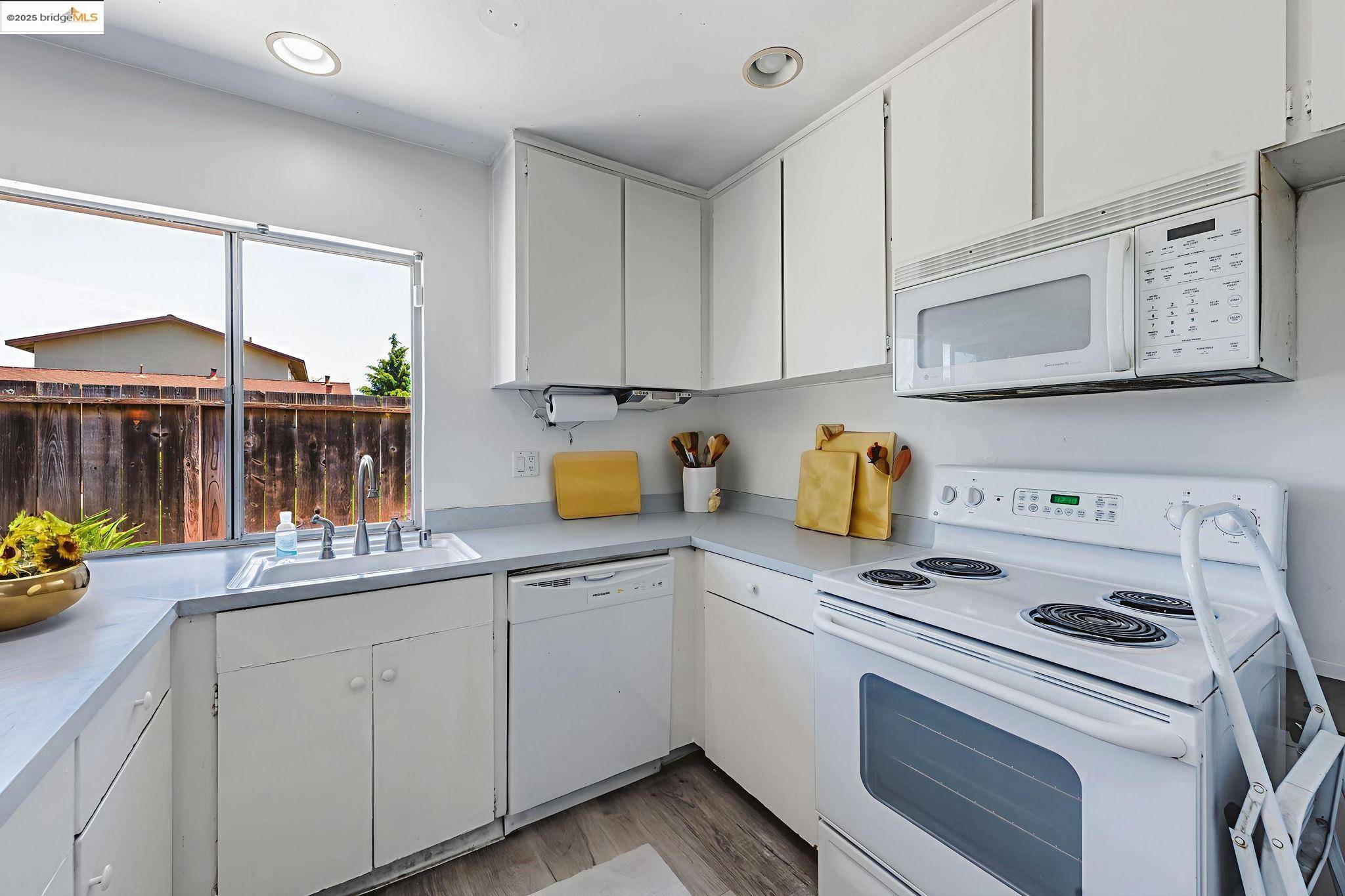 Fremont, CA 94536,4668 Balboa Way
