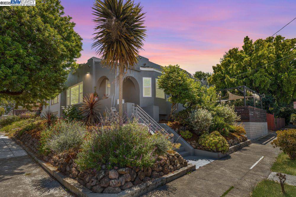2133 E 30Th St, Oakland, CA 94606
