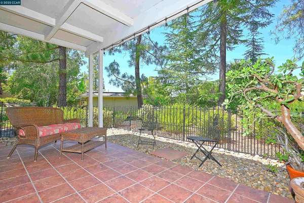 1332 Canyonwood Ct #2, Walnut Creek, CA 94595