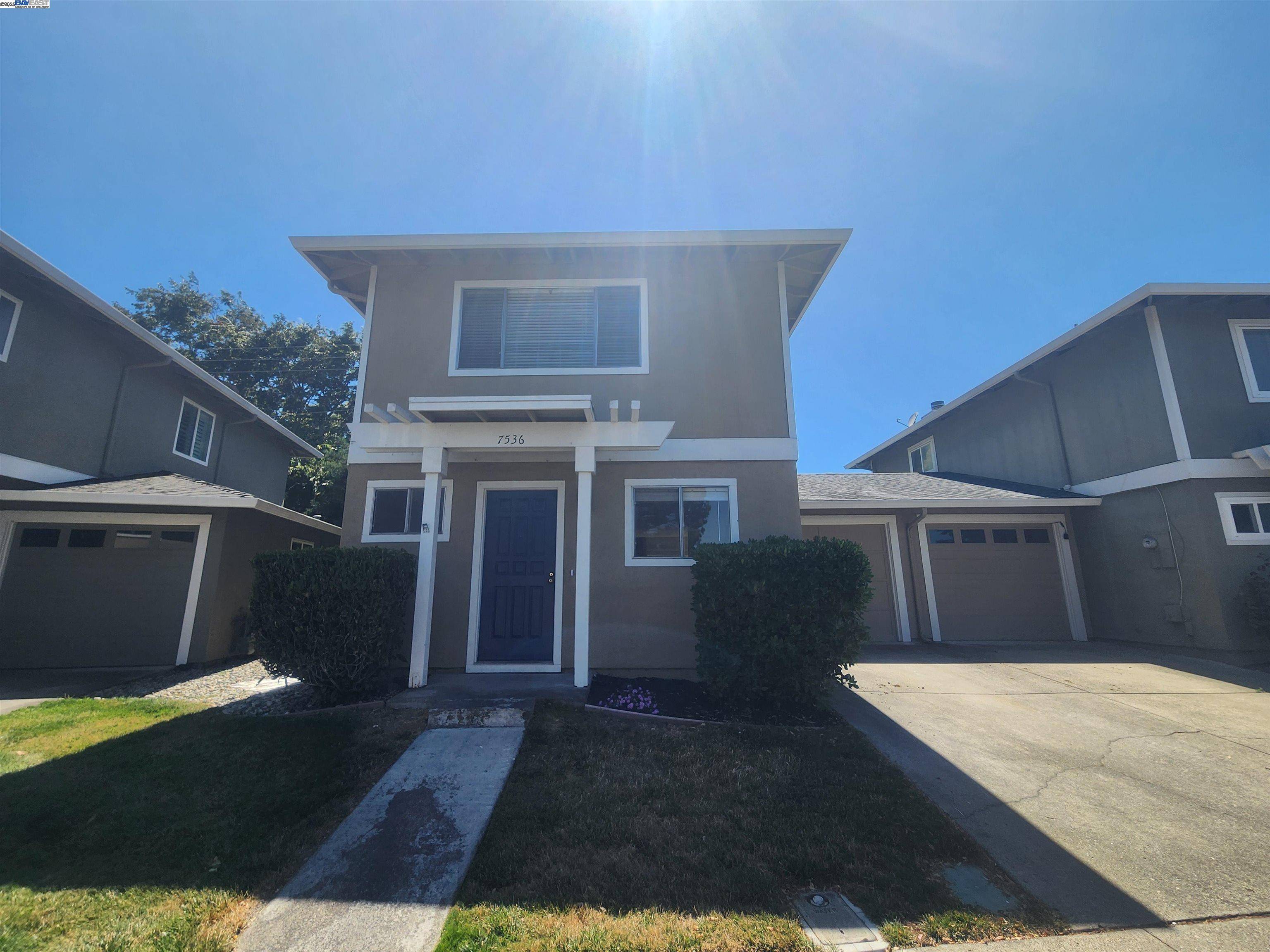7536 Silvertree Ln, Dublin, CA 94568