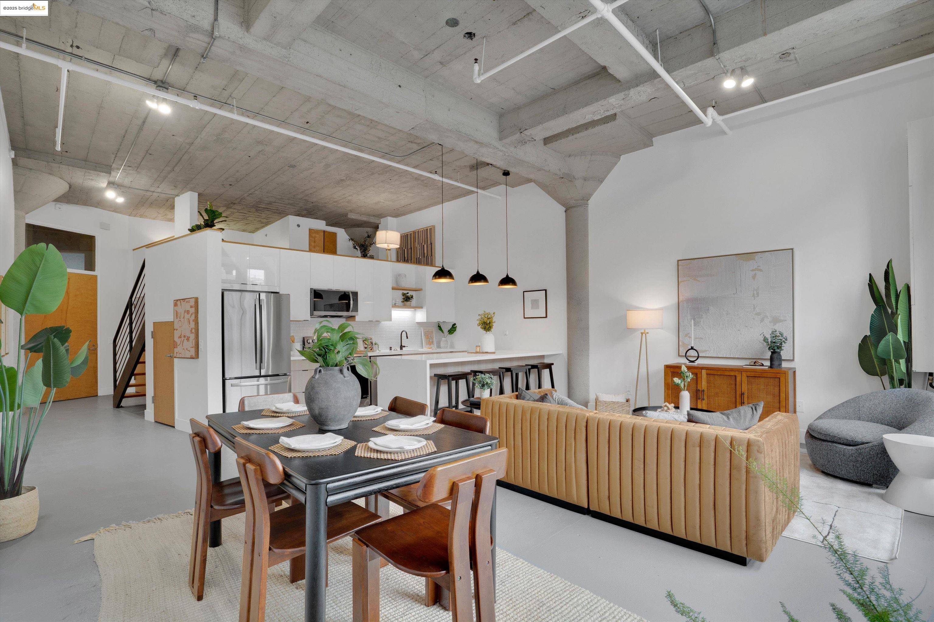 255 3Rd St #208, Oakland, CA 94607