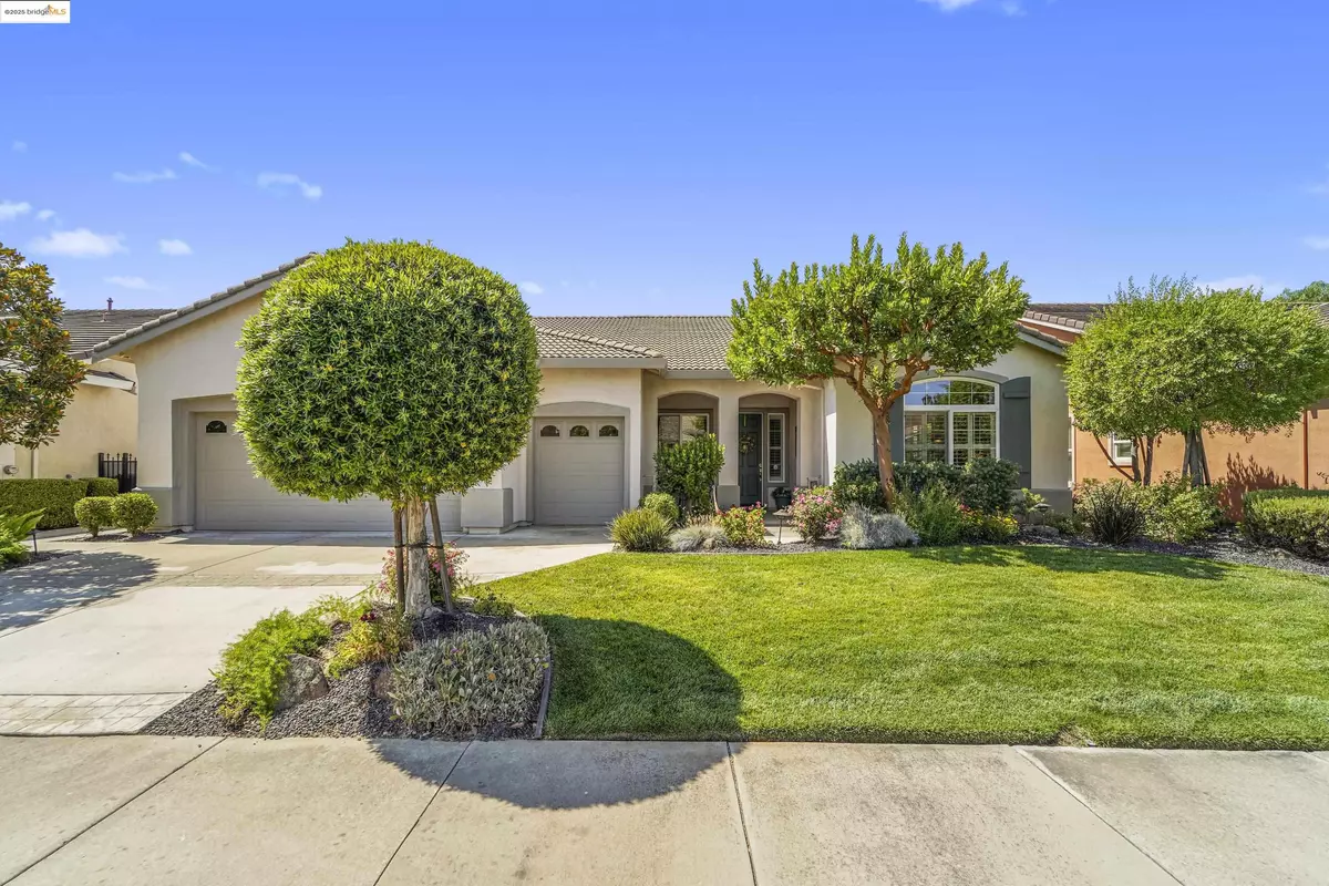 Brentwood, CA 94513,910 Suntan Lane
