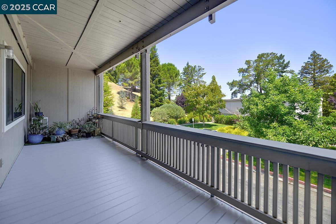 Walnut Creek, CA 94595,1508 Canyonwood Ct #4