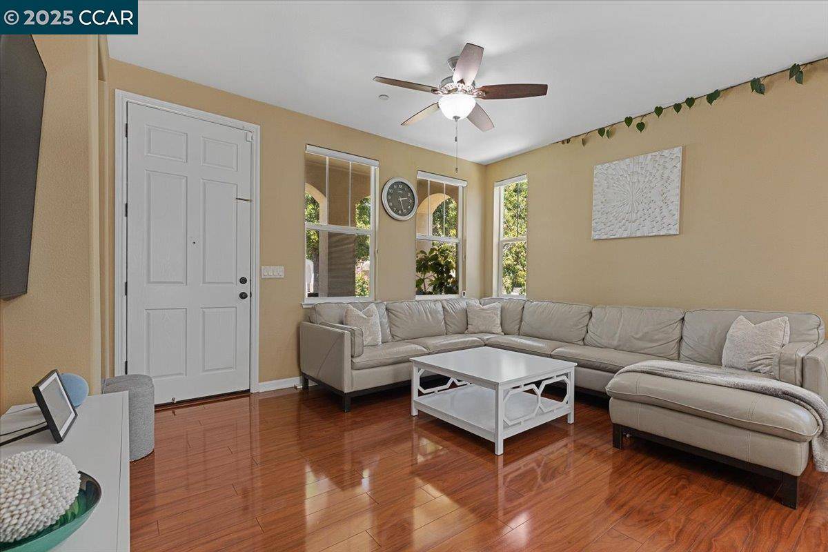 Union City, CA 94587,34102 Zaner Way