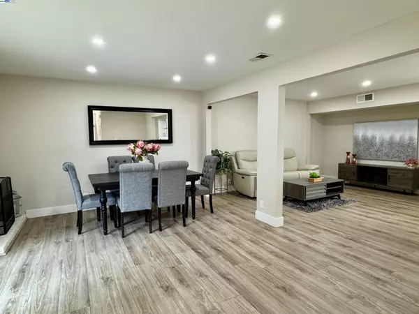Walnut Creek, CA 94597,1145 Corrie Ln