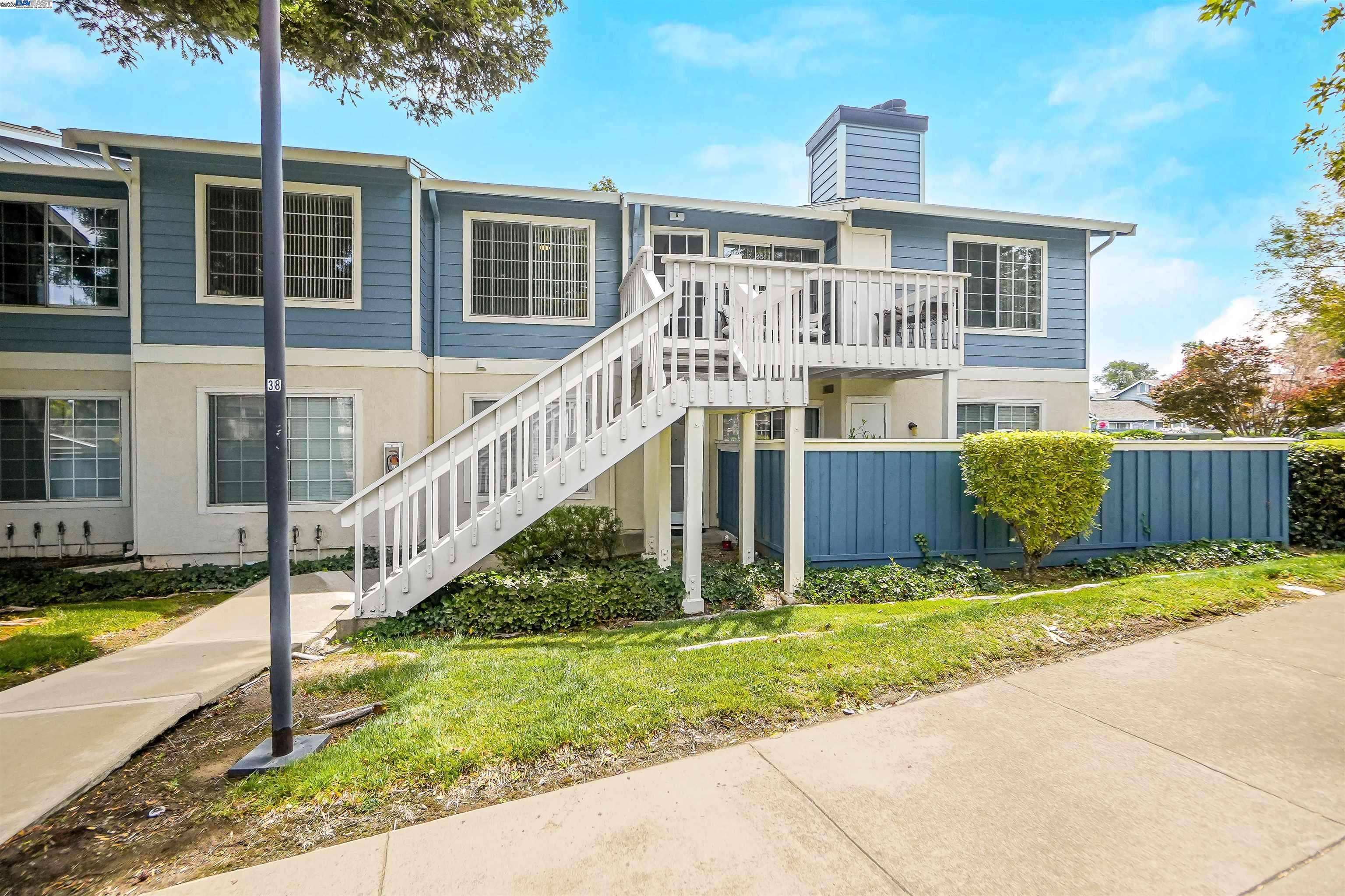 6 Glenwood, Hercules, CA 94547