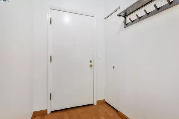 Sunnyvale, CA 94087,929 E El Camino Real #128J