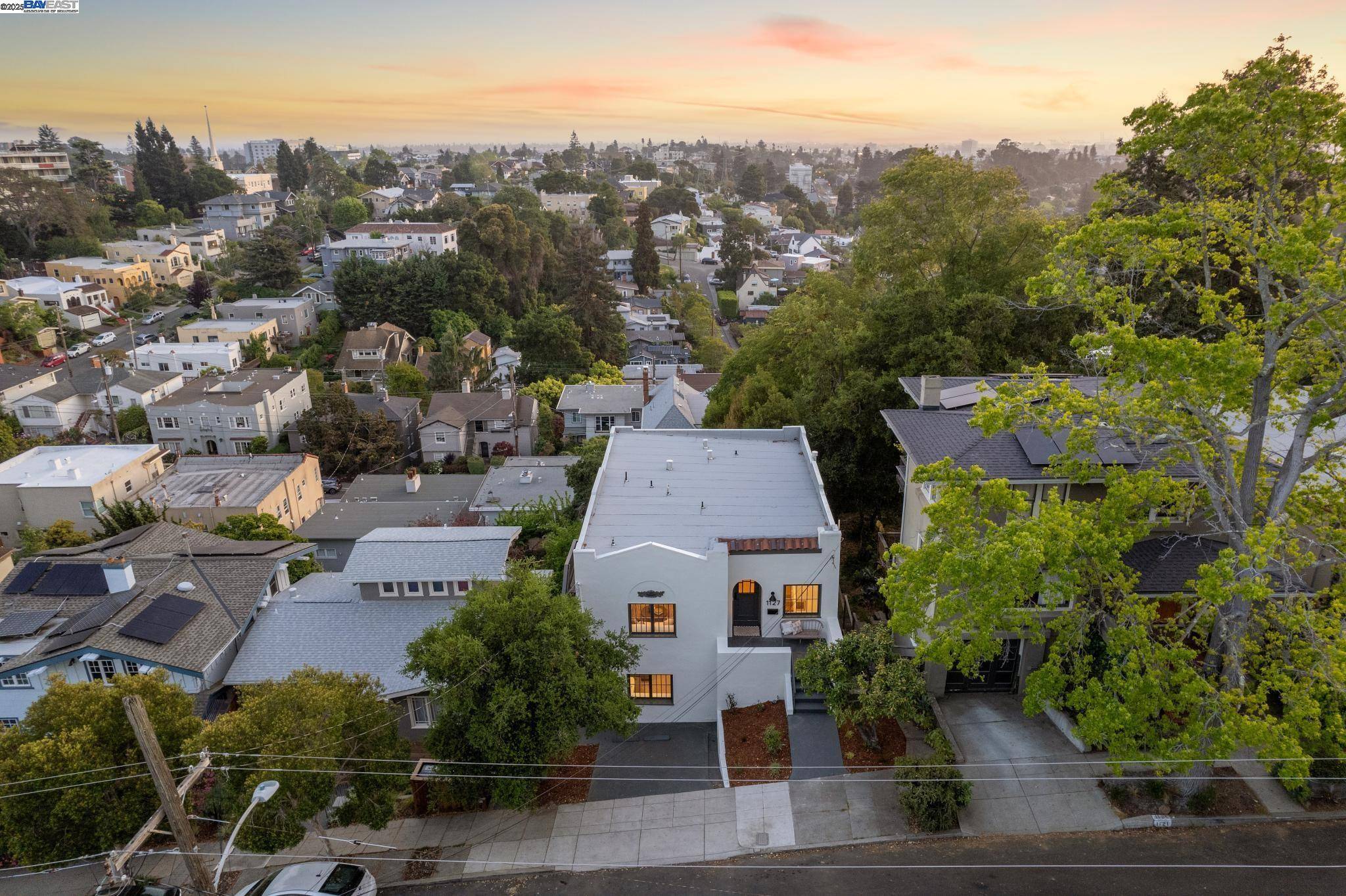 Oakland, CA 94602,1127 WELLINGTON STREET