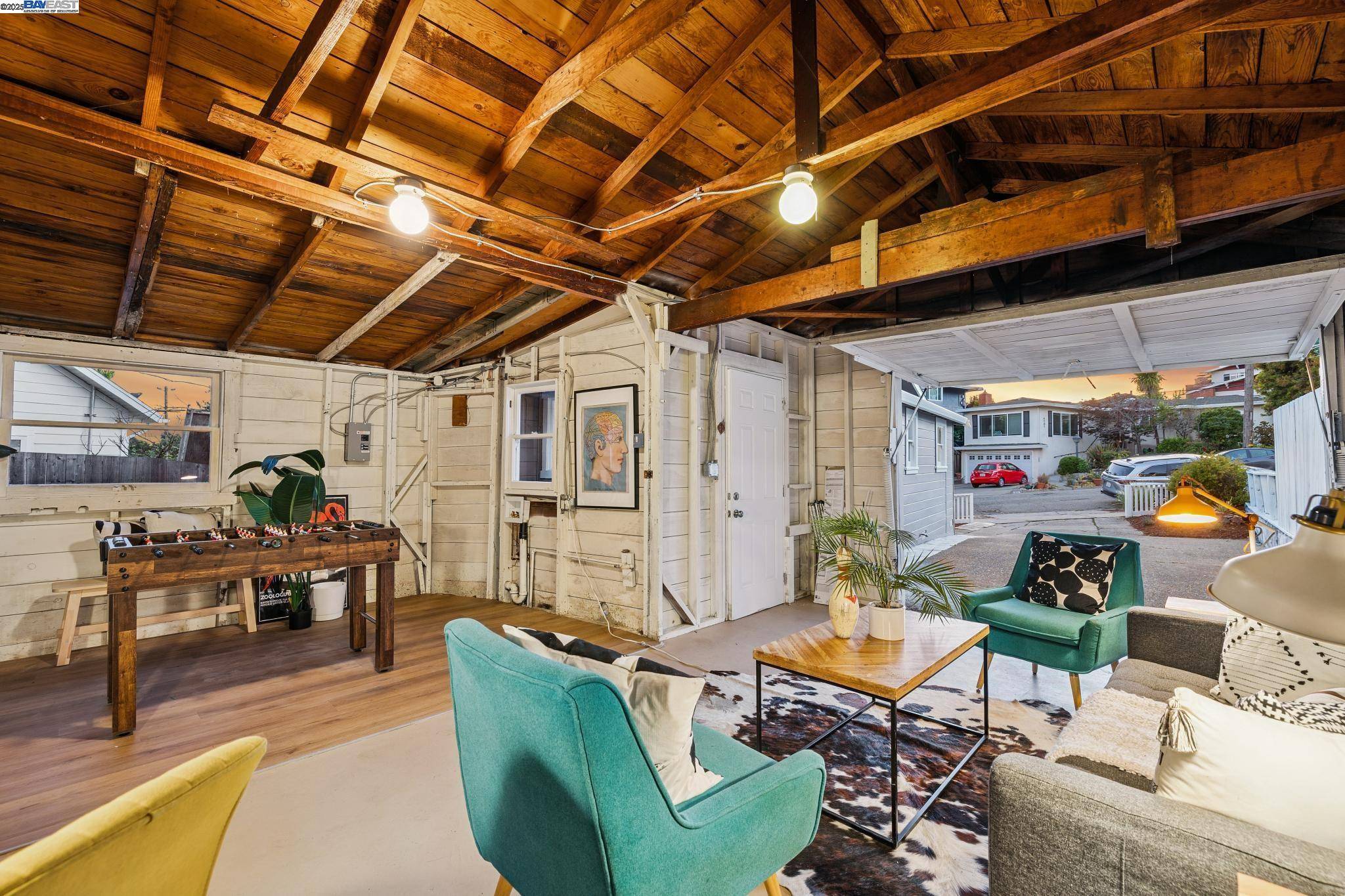 Oakland, CA 94619,4712 TOMPKINS AVENUE